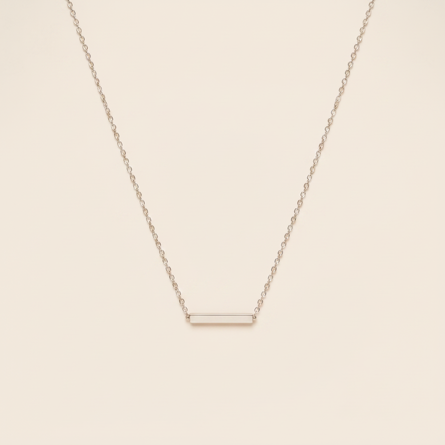Hvar Pendant Necklace hero