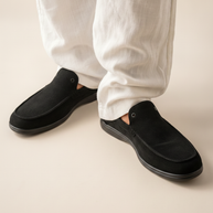 Looksmaxxing Everyday suede loafers in black, product photo